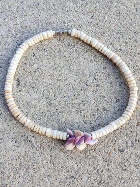 PUKA POOKA CHIP LIGHT PURPLE FLORAL COLORED SHELL ANKLET BARRELL CLASP